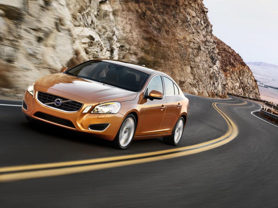  Volvo S60 2010 года  (фото 54 из 226)